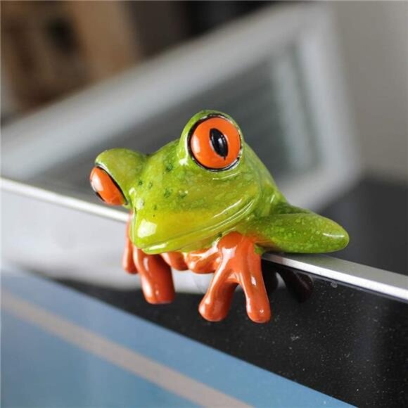 2 Pcs Funny Resin Frogs Decor, 3D Creative Craft Animal Frog Figurine - Picture 2 of 7